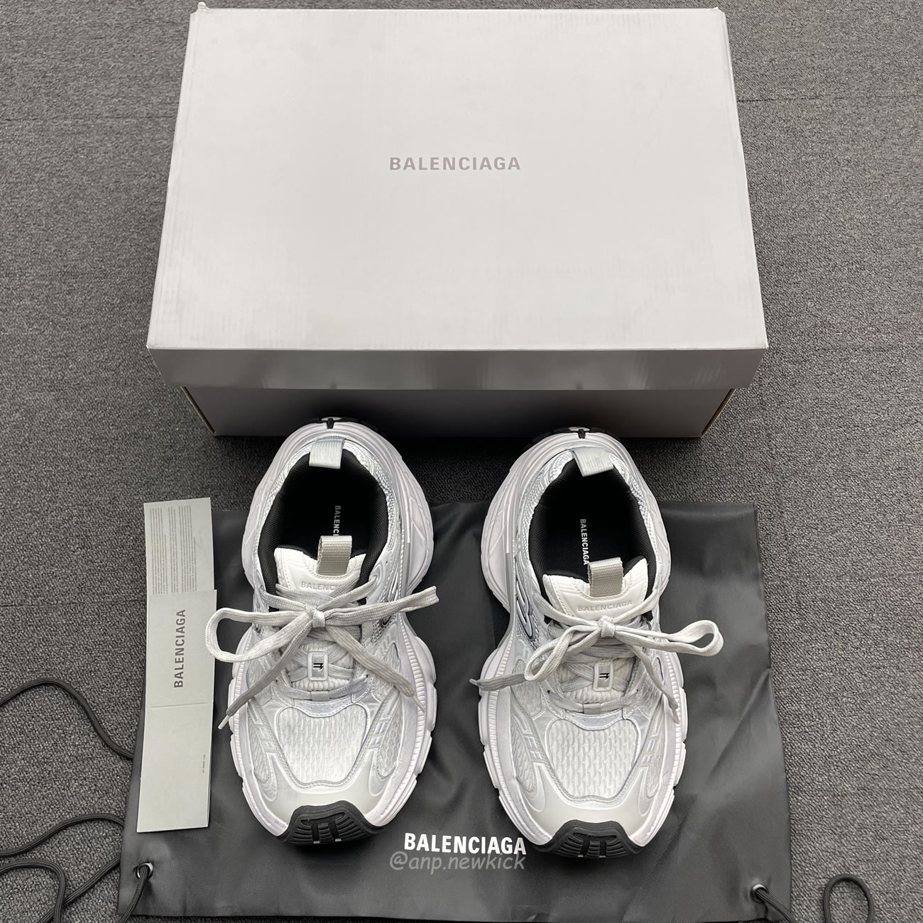 Balenciaga Fall 2024 10xl White 784344 W2mv2 9110 (2) - newkick.vip